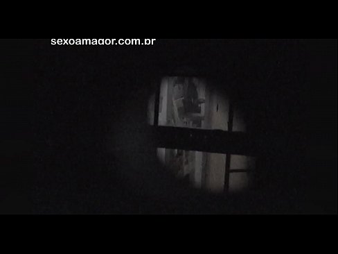 ❤️ Блондинку тайно снимает на видео соседский вуайерист, спрятанный за полыми кирпичами Жесткое порно у нас ❌❤